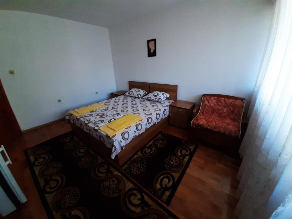 Къща За Гости Петрови Primorsko Buitenkant foto